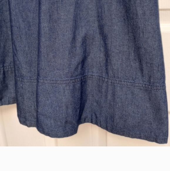 NWT Banana Republic Denim V-Neck Dress, size 4 - Picture 11 of 16